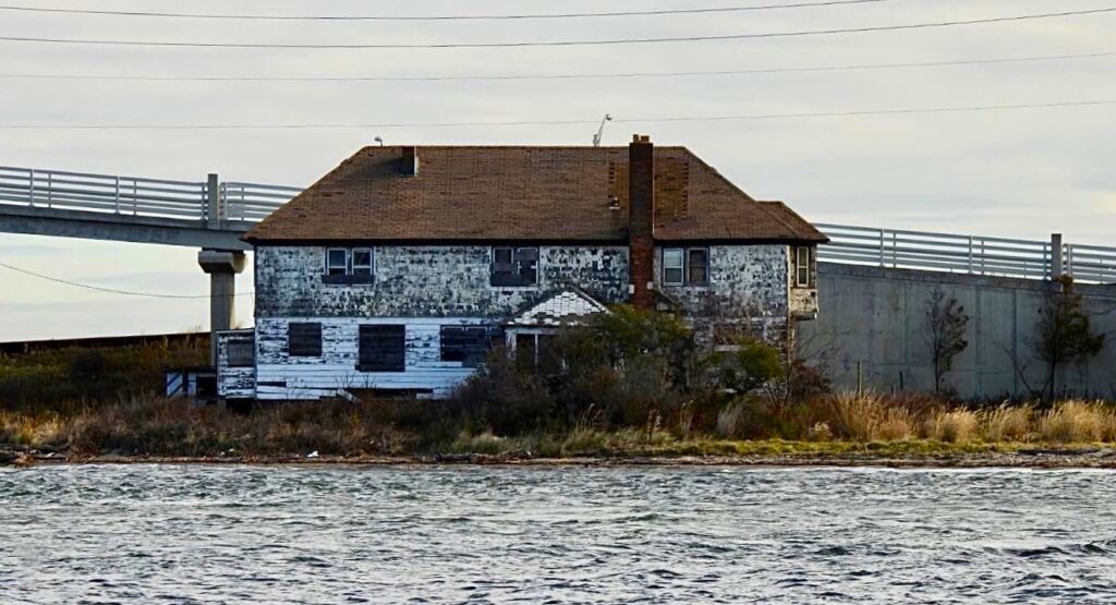 Highland Beach — Past Playground Monmouth Beach